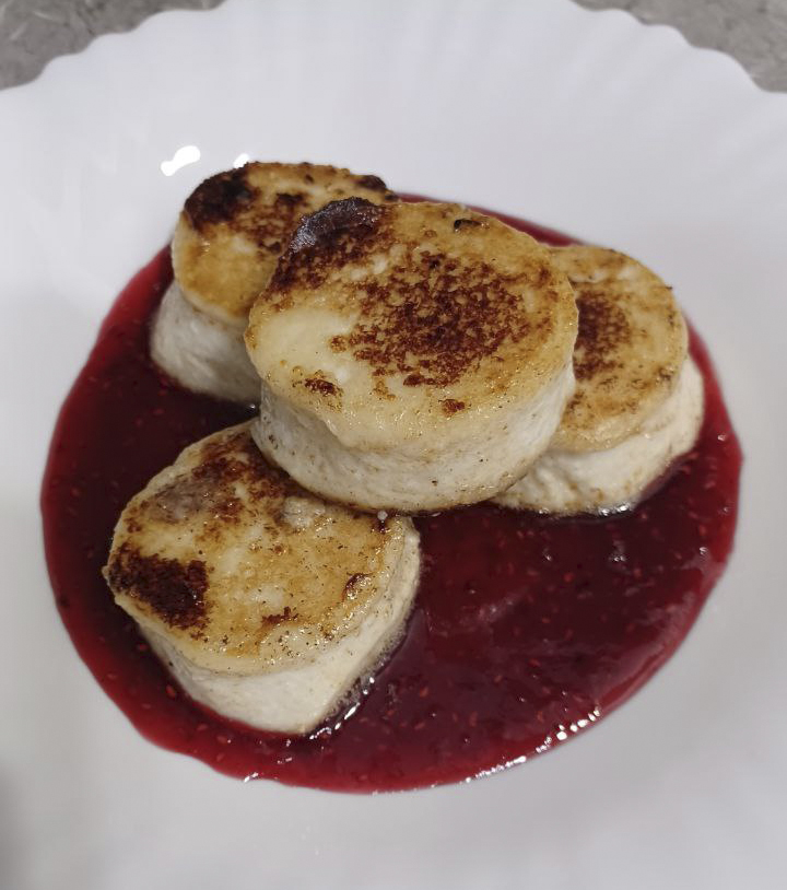 I like those little breakfast cheese cakes - not sure yet, how to prepare them best.